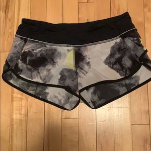 Lululemon running shorts size 6